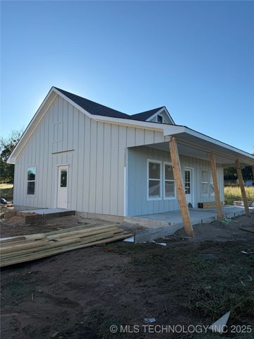 1601 E 4th, Sulphur, OK 73086