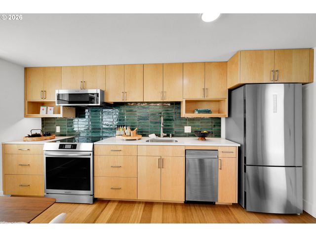 45 W 27th Ave E, Eugene, OR 97405