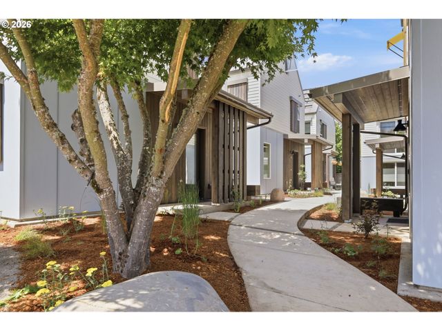 45 W 27th Ave E, Eugene, OR 97405