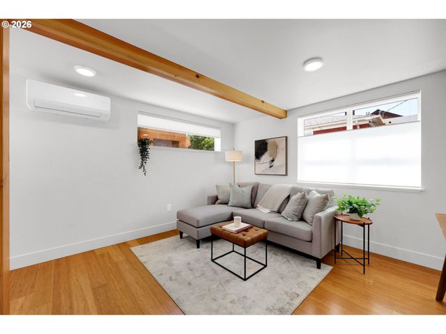 45 W 27th Ave E, Eugene, OR 97405