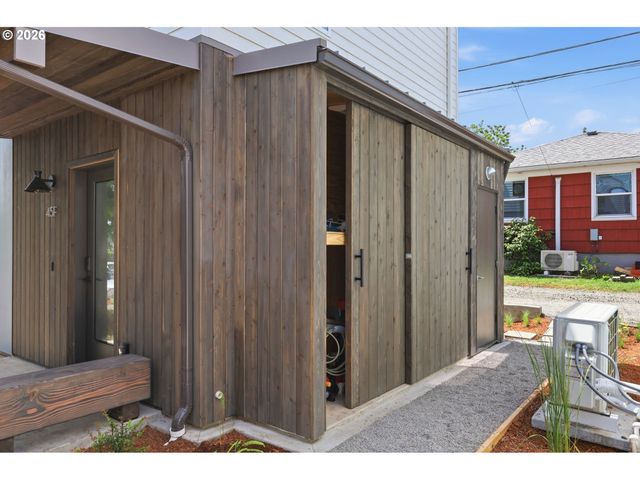 45 W 27th Ave E, Eugene, OR 97405