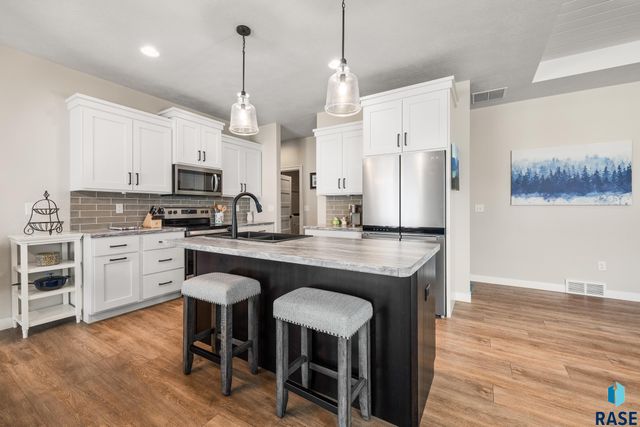 102 E Ivy Rd Ln Lane, Tea, SD 57064