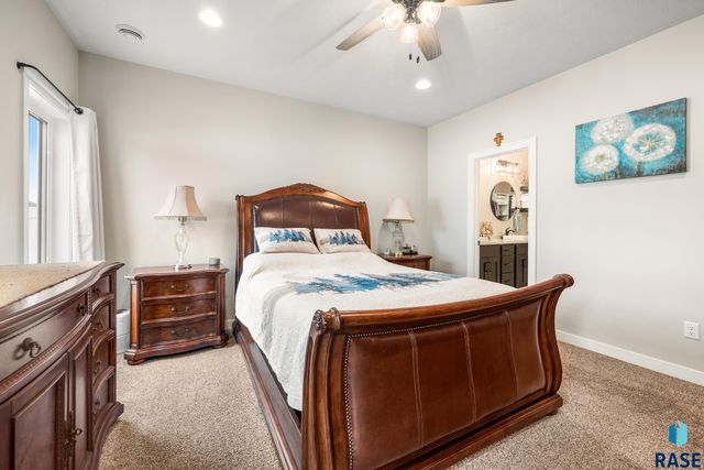 102 E Ivy Rd Ln Lane, Tea, SD 57064