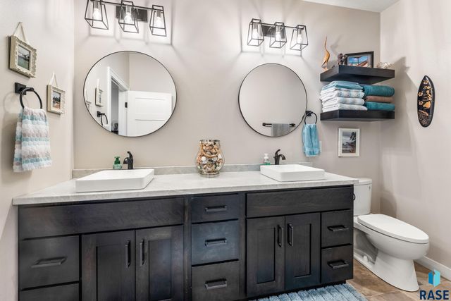 102 E Ivy Rd Ln Lane, Tea, SD 57064