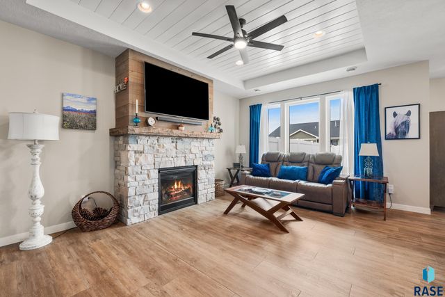 102 E Ivy Rd Ln Lane, Tea, SD 57064