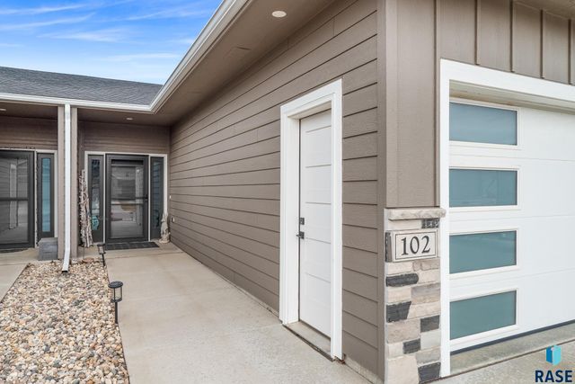 102 E Ivy Rd Ln Lane, Tea, SD 57064