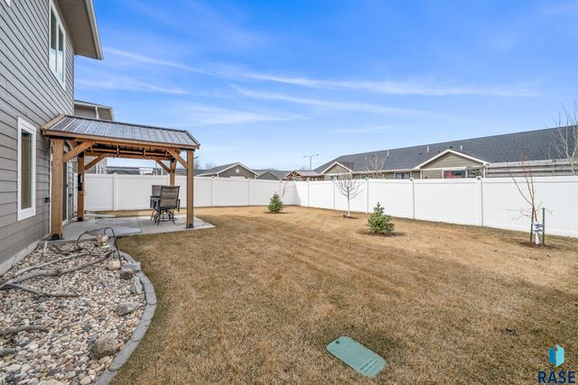 102 E Ivy Rd Ln Lane, Tea, SD 57064