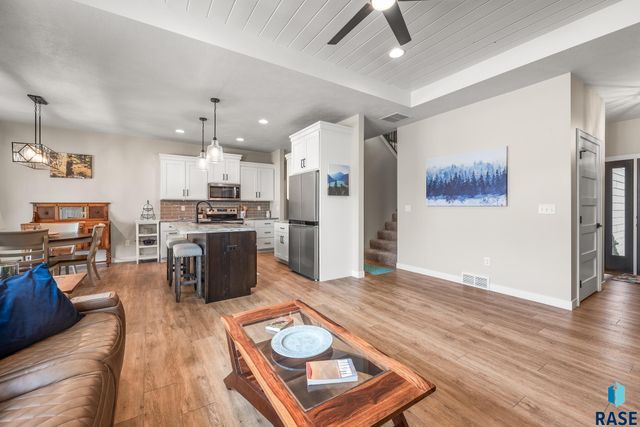 102 E Ivy Rd Ln Lane, Tea, SD 57064