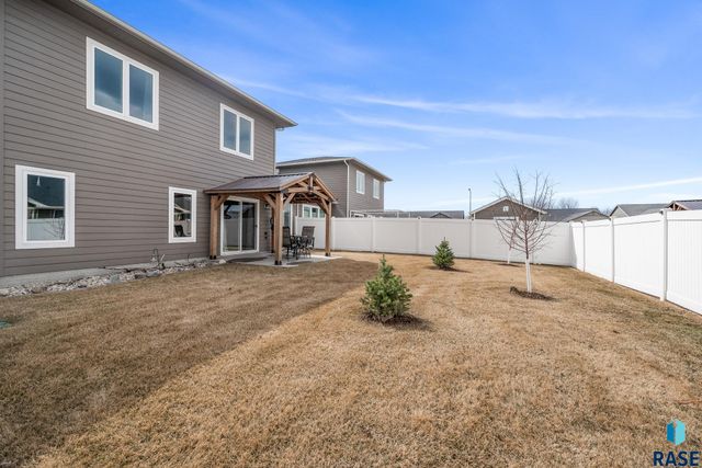 102 E Ivy Rd Ln Lane, Tea, SD 57064