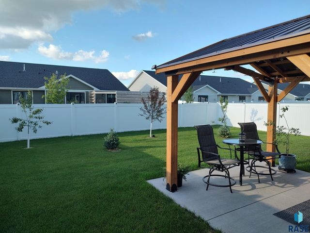 102 E Ivy Rd Ln Lane, Tea, SD 57064