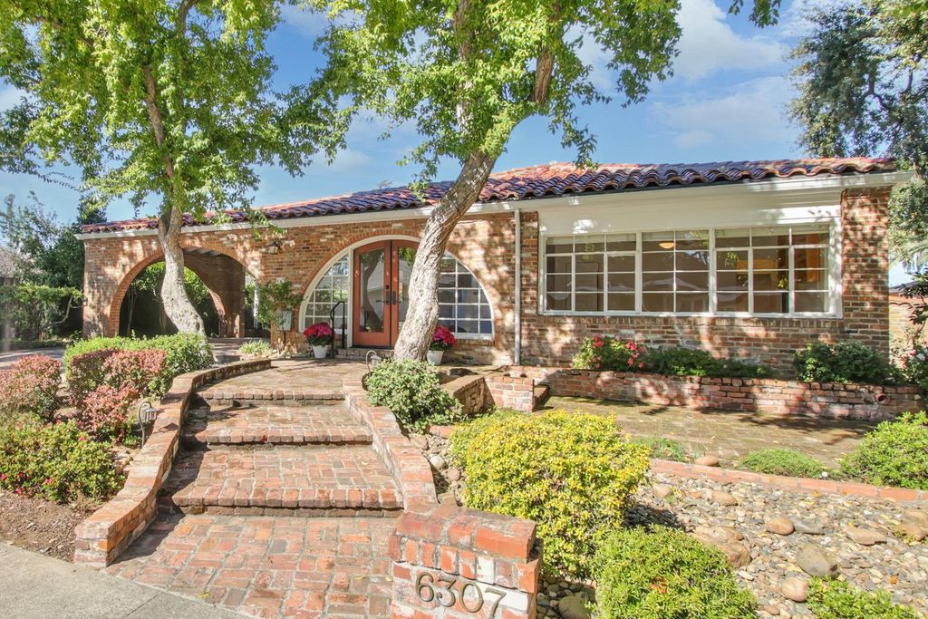 6307 Date Palm Way, Carmichael, CA 95608