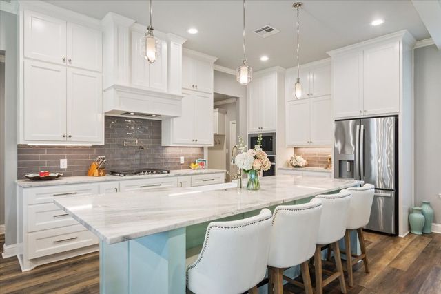 1400 Wandering Trail, Woodway, TX 76712