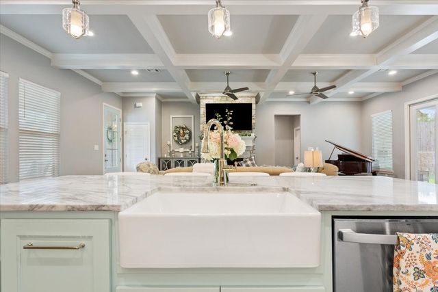 1400 Wandering Trail, Woodway, TX 76712