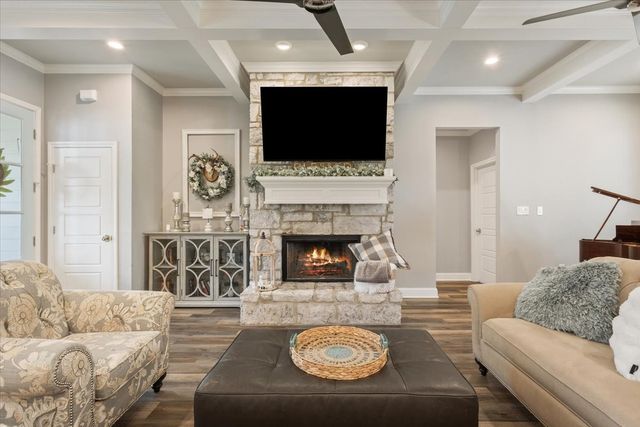 1400 Wandering Trail, Woodway, TX 76712