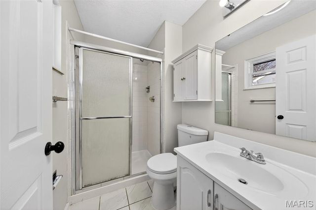 2128 Monks Hollow Drive, Florissant, MO 63031