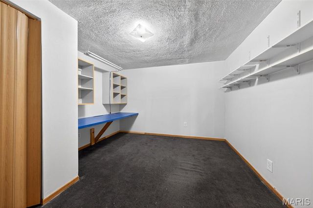 2128 Monks Hollow Drive, Florissant, MO 63031