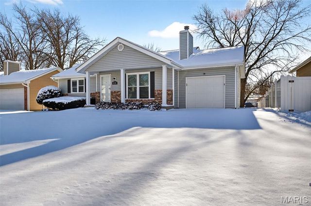 2128 Monks Hollow Drive, Florissant, MO 63031