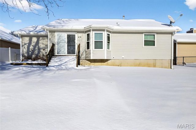 2128 Monks Hollow Drive, Florissant, MO 63031