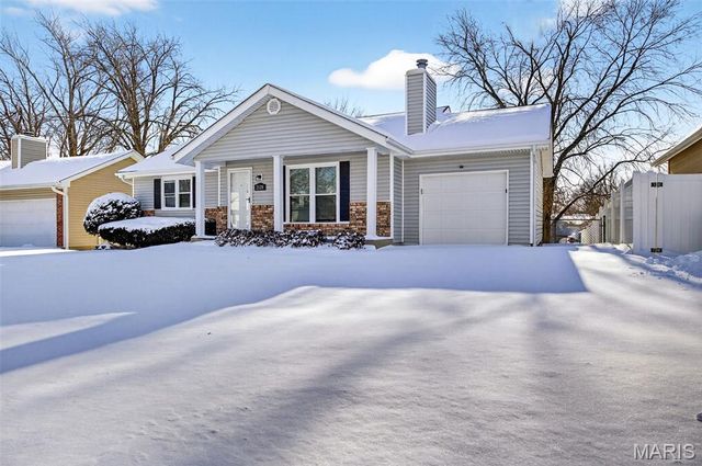 2128 Monks Hollow Drive, Florissant, MO 63031