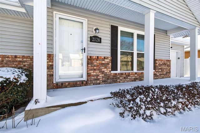 2128 Monks Hollow Drive, Florissant, MO 63031