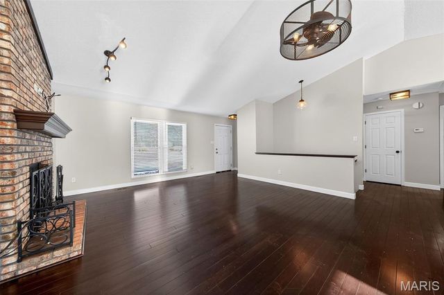 2128 Monks Hollow Drive, Florissant, MO 63031