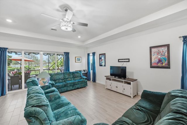 19404 Broad Shore Walk, Loxahatchee, FL 33470