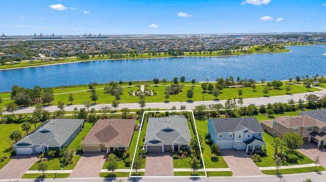 19404 Broad Shore Walk, Loxahatchee, FL 33470