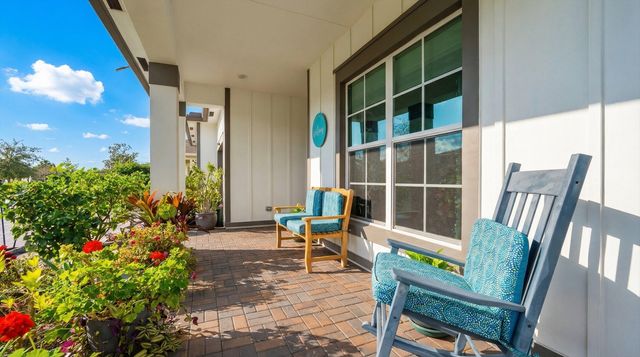 19404 Broad Shore Walk, Loxahatchee, FL 33470