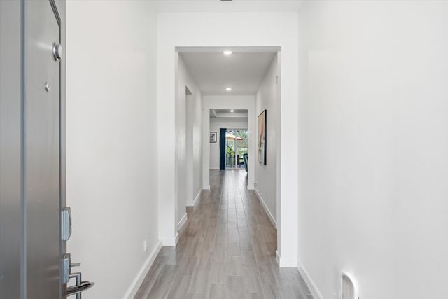 19404 Broad Shore Walk, Loxahatchee, FL 33470