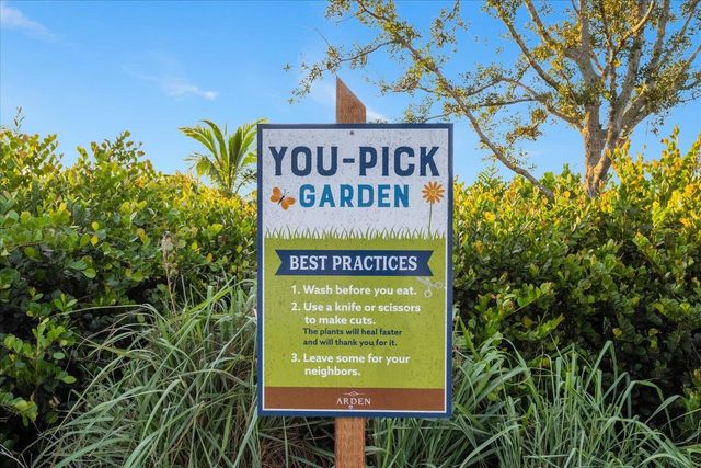 19404 Broad Shore Walk, Loxahatchee, FL 33470