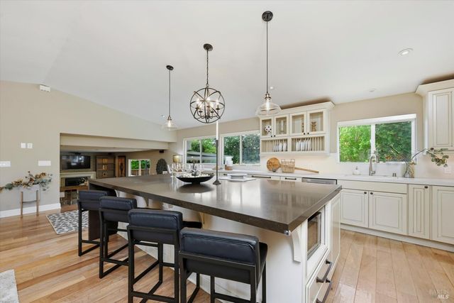 3355 Covey Ct, Napa, CA 94558