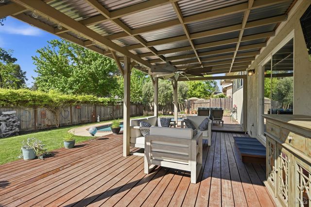 3355 Covey Ct, Napa, CA 94558