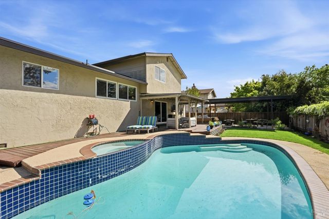 3355 Covey Ct, Napa, CA 94558