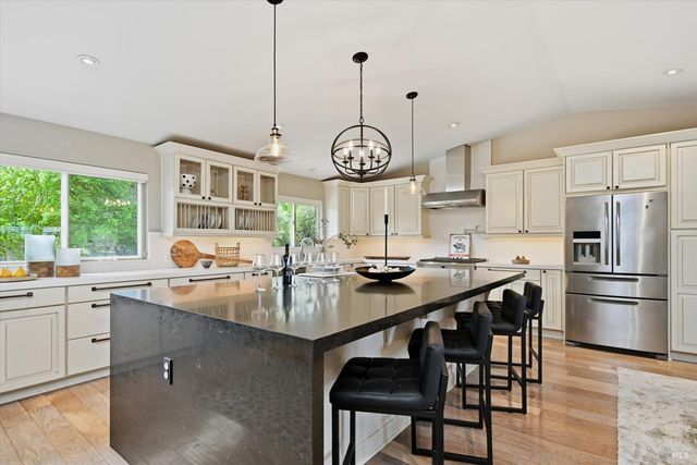 3355 Covey Ct, Napa, CA 94558