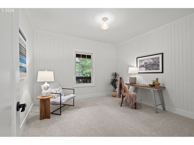 8867 Se 10TH Ave, Portland, OR 97202