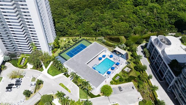 14951 Royal Oaks Lane 1202, North Miami, FL 33181