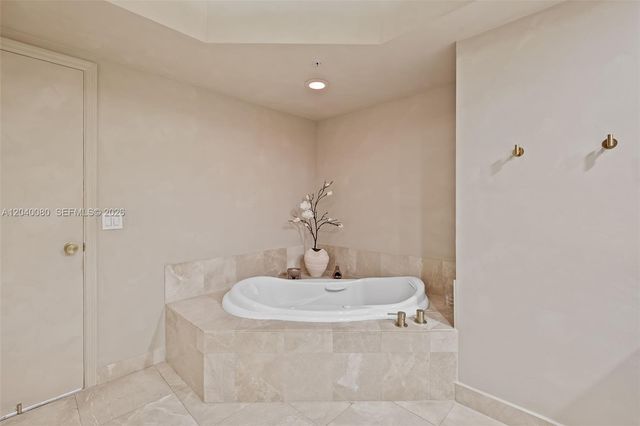 14951 Royal Oaks Lane 1202, North Miami, FL 33181