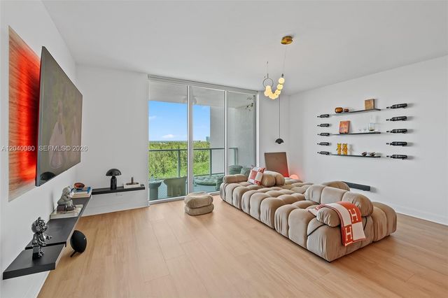 14951 Royal Oaks Lane 1202, North Miami, FL 33181