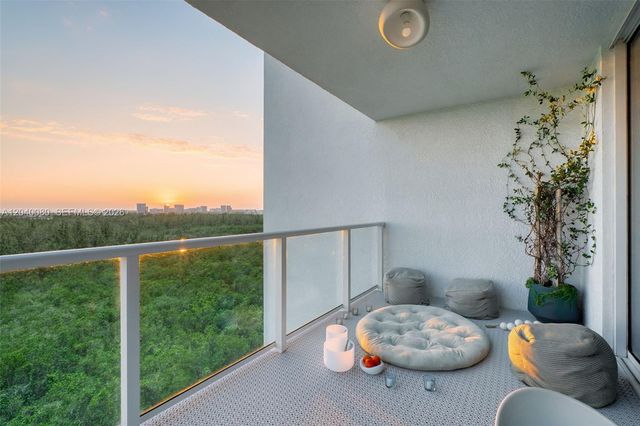 14951 Royal Oaks Lane 1202, North Miami, FL 33181