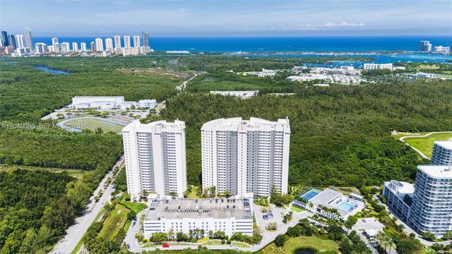 14951 Royal Oaks Lane 1202, North Miami, FL 33181