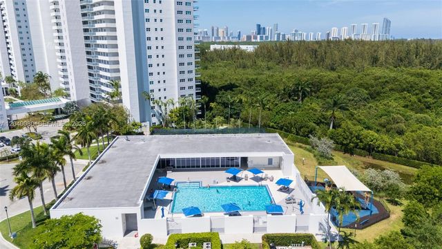 14951 Royal Oaks Lane 1202, North Miami, FL 33181