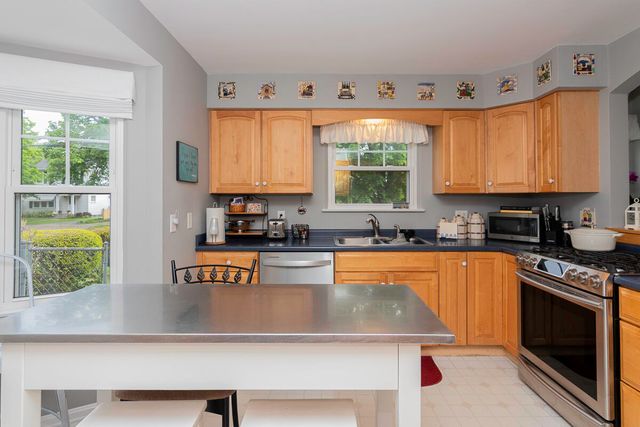 1334 Homecrest Avenue, Kalamazoo, MI 49001