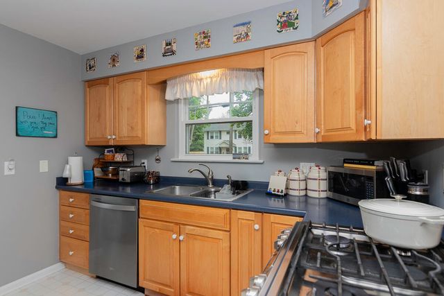 1334 Homecrest Avenue, Kalamazoo, MI 49001