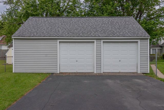 1334 Homecrest Avenue, Kalamazoo, MI 49001