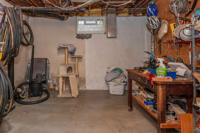 1334 Homecrest Avenue, Kalamazoo, MI 49001