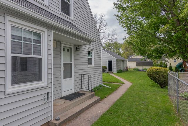 1334 Homecrest Avenue, Kalamazoo, MI 49001