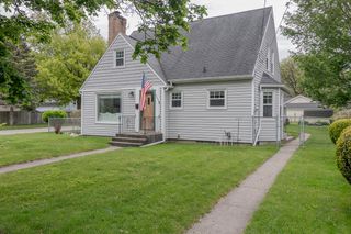 1334 Homecrest Avenue, Kalamazoo, MI 49001