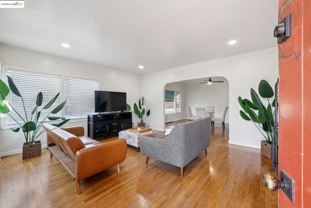 722 W 11th St., Antioch, CA 94509
