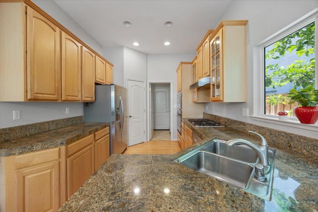 3080 Palmate Way, Sacramento, CA 95834