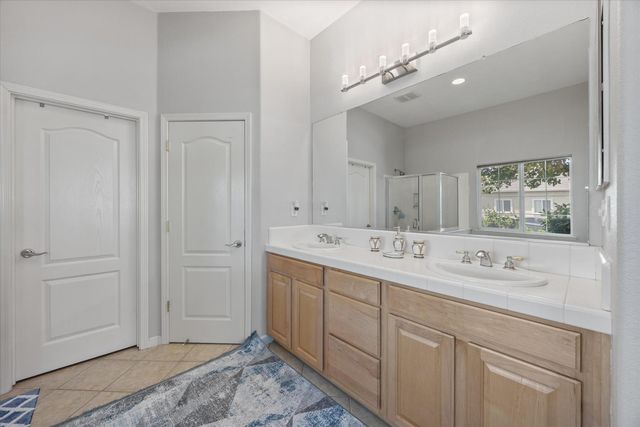 3080 Palmate Way, Sacramento, CA 95834